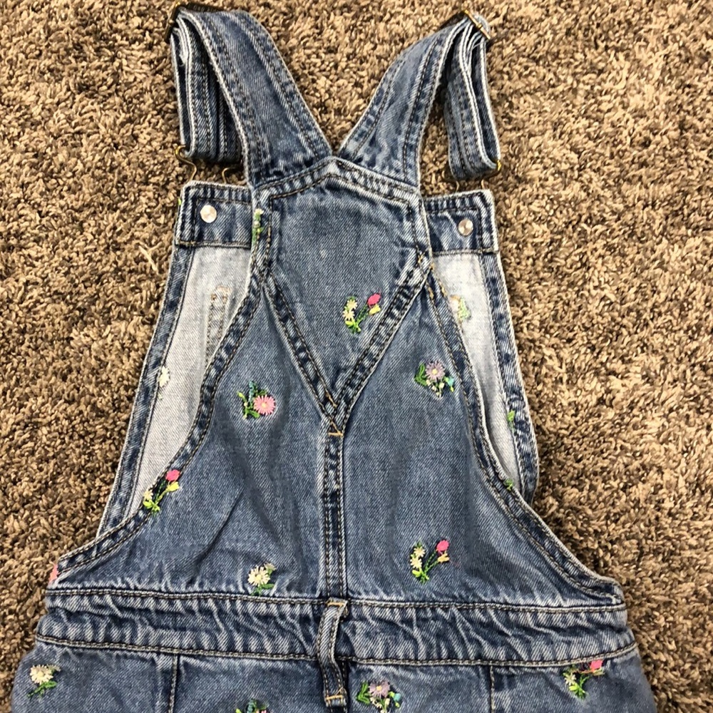 GAP Denim Girls Overall Floral Shorts Size Small - Picture 6 of 7